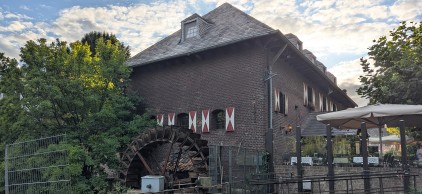 Wassermühle mit Wasserad